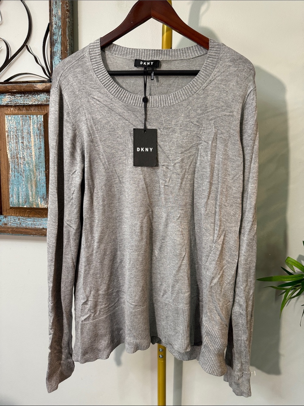 DKNY Light Gray Crewneck Sweater NWT L